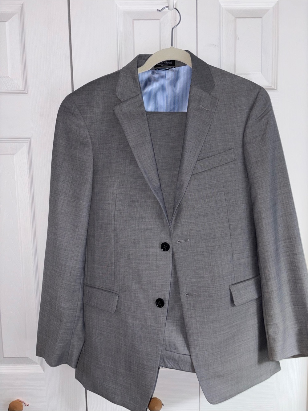 Tommy Hilfiger Gray Notch Lapel Two-Button Suit Blazer